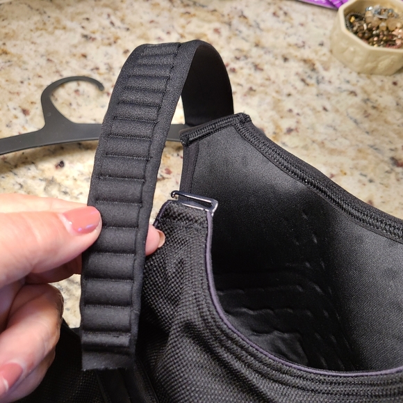 Livi Max Support Wicking Workout Bra - Picture 2 of 7